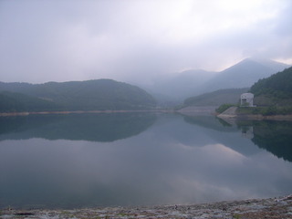 大菩薩湖